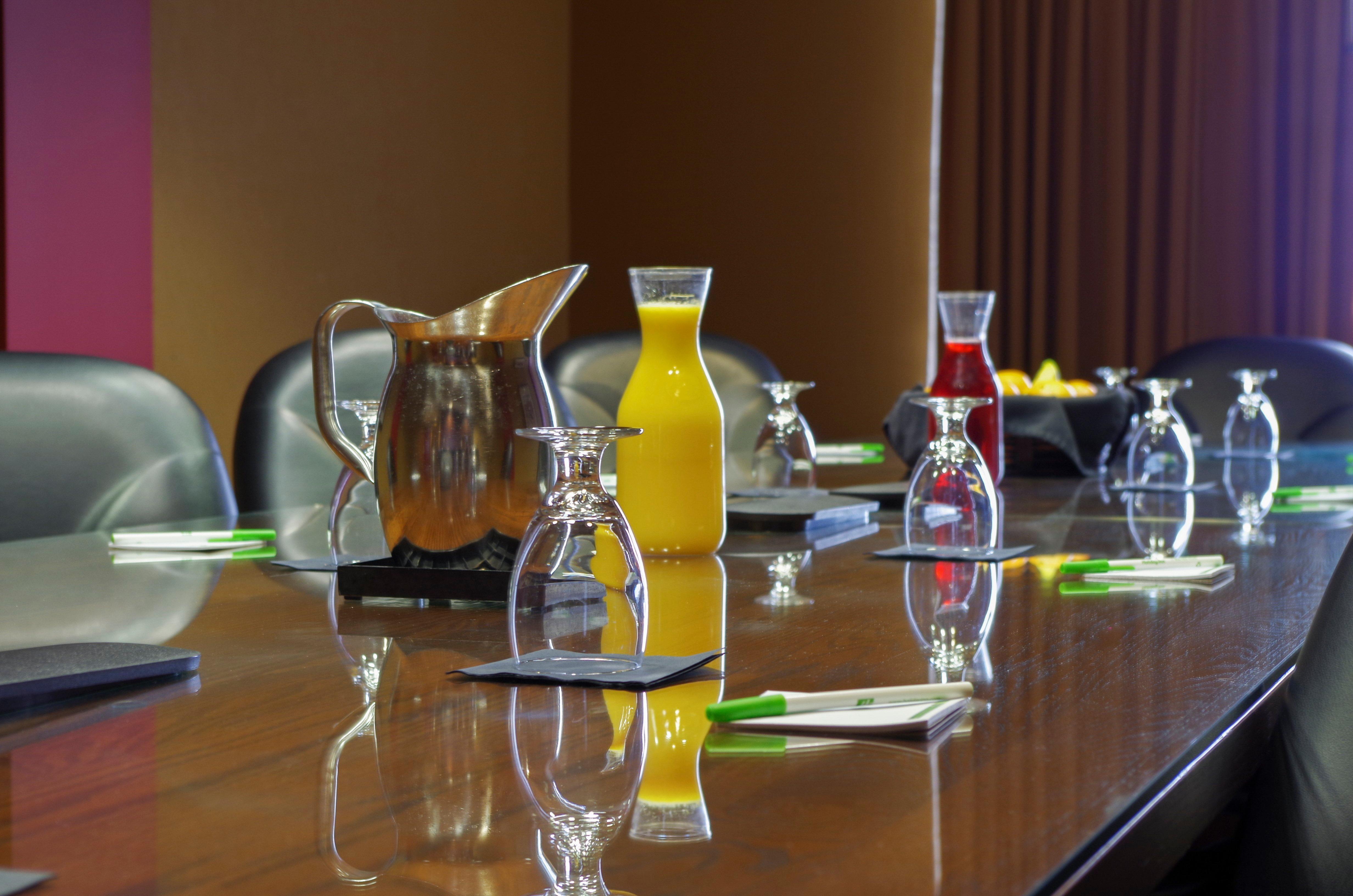 Holiday Inn Hotel Pewaukee-Milwaukee West By Ihg Exterior foto