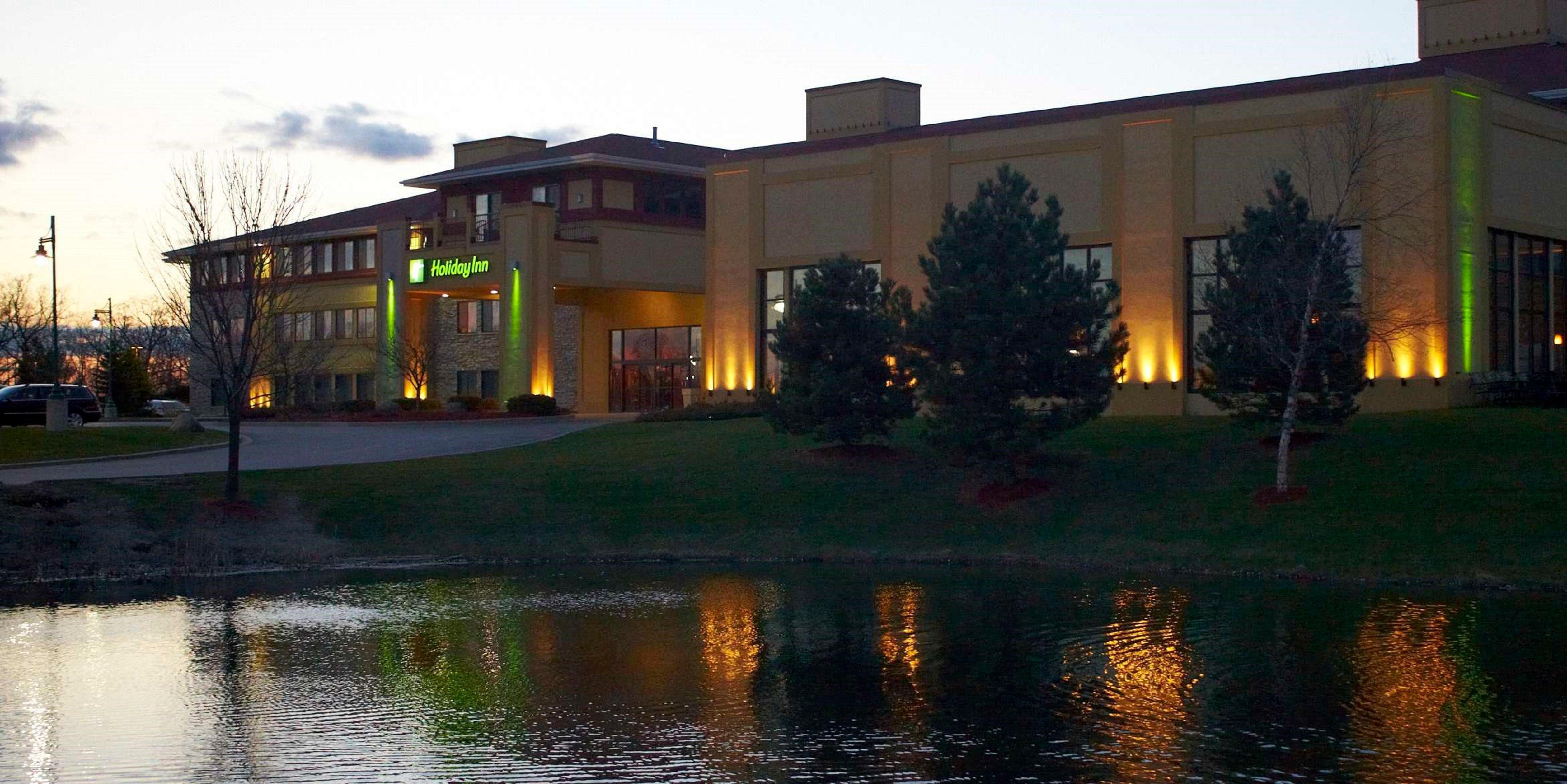 Holiday Inn Hotel Pewaukee-Milwaukee West By Ihg Exterior foto